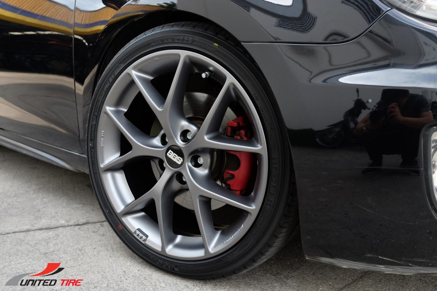 Volkswagen Golf GTI VI Black BBS SR Wheel | Wheel Front