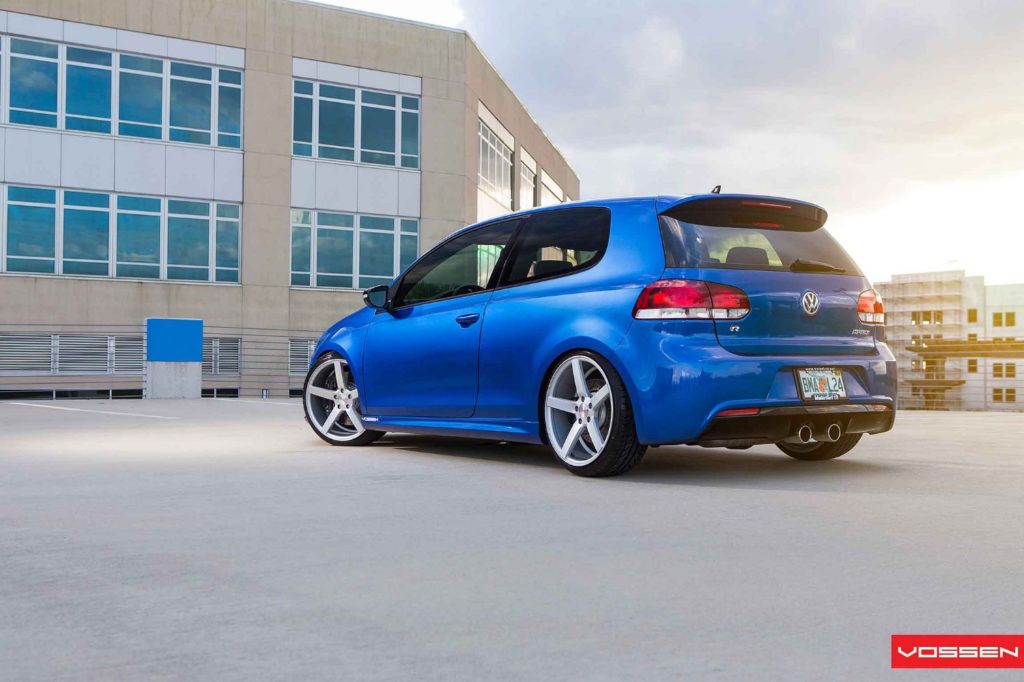 VW-Golf-R-Mk6-Vossen-CV3R-wheels-3