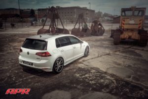 VW_Golf-R_VFS1_47538f67-1047x698
