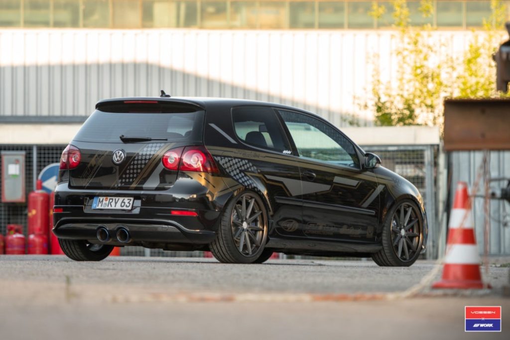 VW_Golf-R_VWS-1_7f7556e6-1047x698