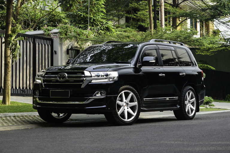 Toyota Landcruiser 200 Series Black Vossen Cg-207 Wheel 