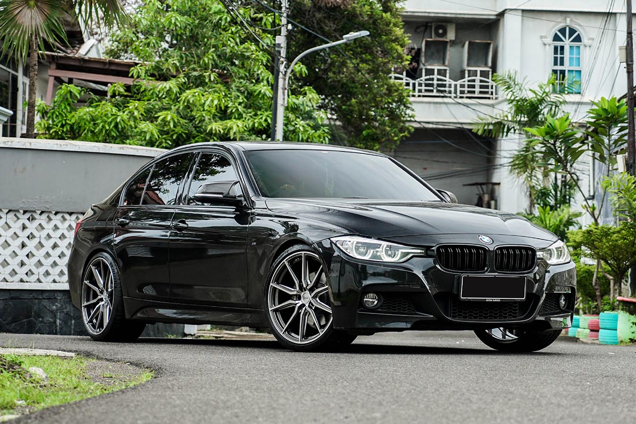 BMW 3 Series 330i F30 Black Vossen HF 3 Wheel Front BMW 3 Series 330i F30 Black Vossen HF 3 Wheel Front