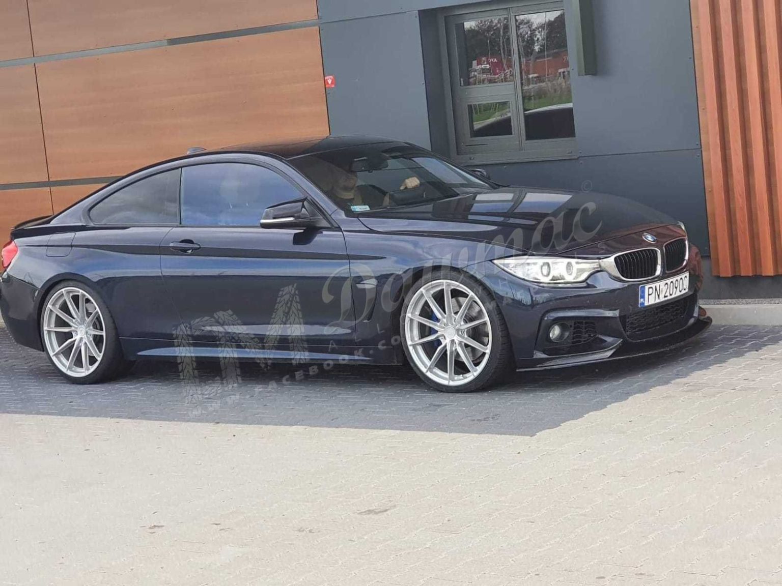 BMW 4 series F3X Blue Japan Racing JR37 | Wheel Front