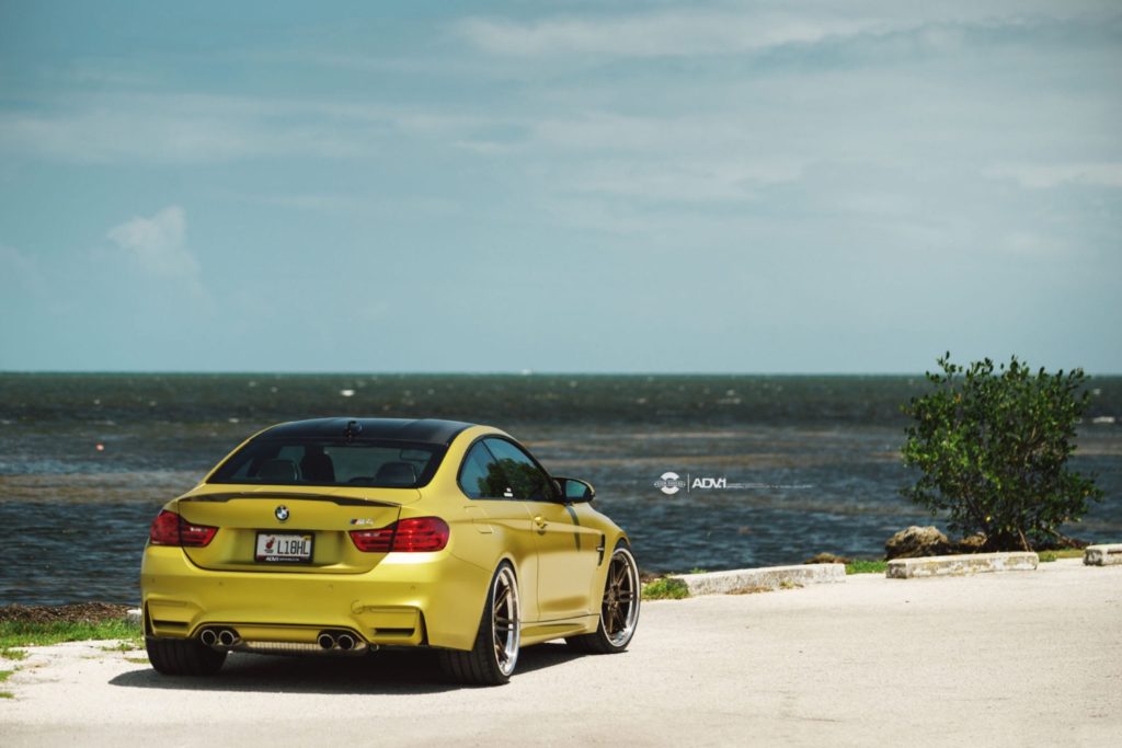 adv1-bmw-m4-bronze-adv06-concave-austin-yellow-stance-i