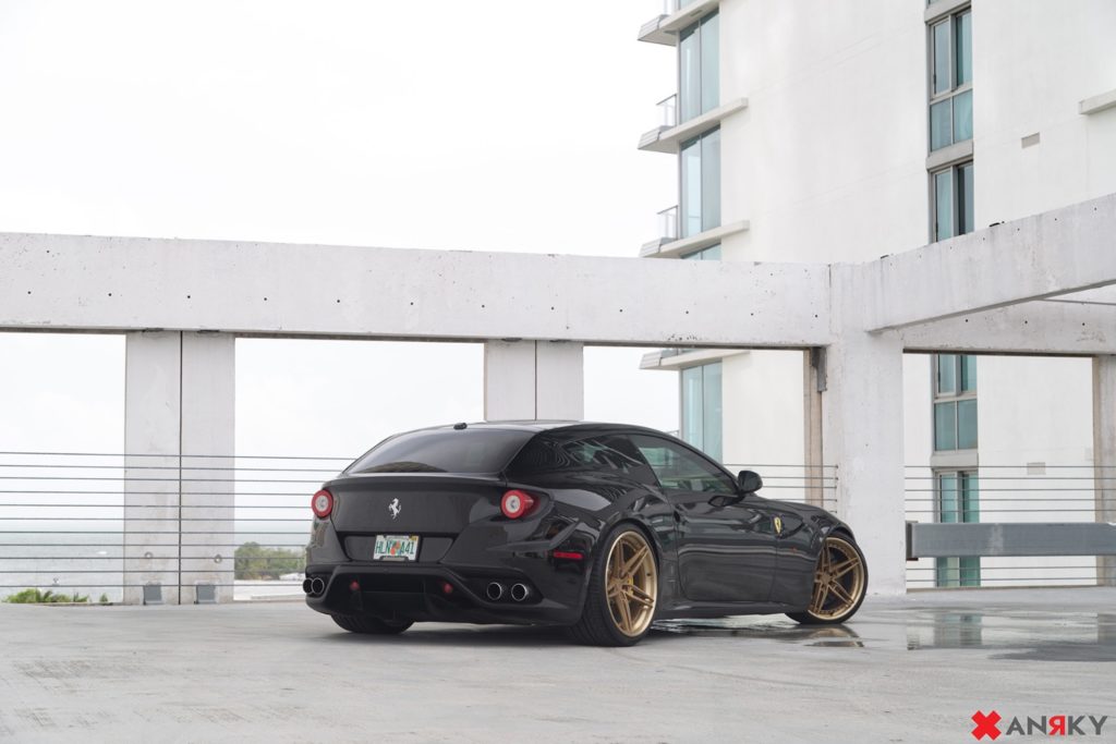 an37-ferrari-ff_26541396149_o-1
