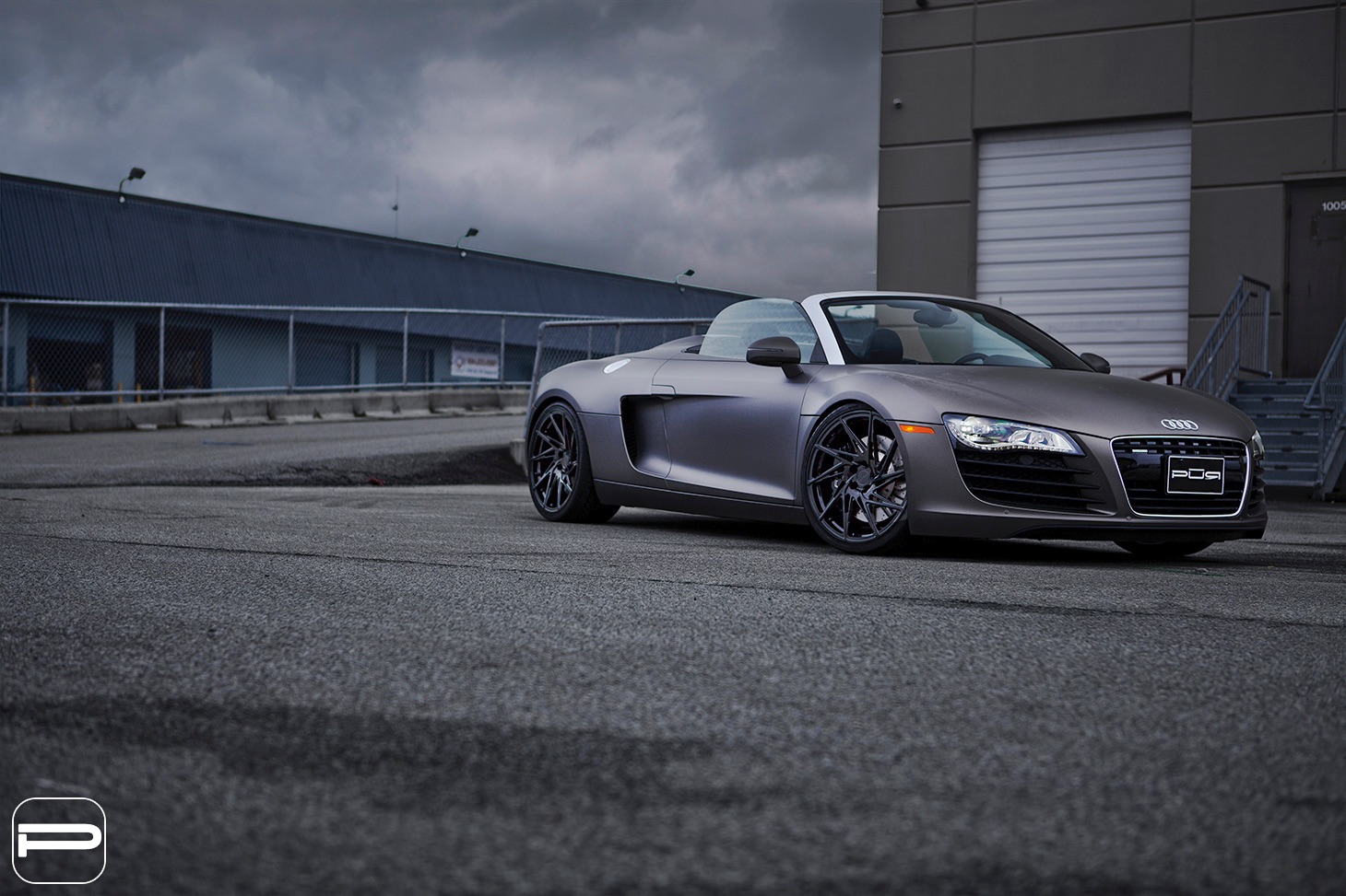 audir8purrs28glossblack4