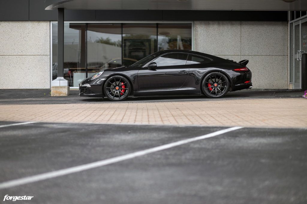 blacked-out-porsche-991-murdered-forgestar-10-spoke-flow-form-wheels-d-1920x1280