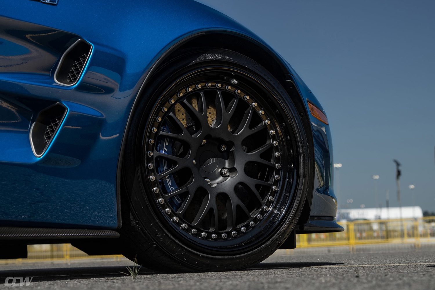 blue-chevy-c6-corvette-zr1-aftermarket-black-ccw-forged-wheels-e