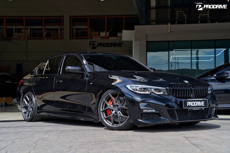 BMW 330i G20 Black Vossen HF-5 Wheel | Wheel Front