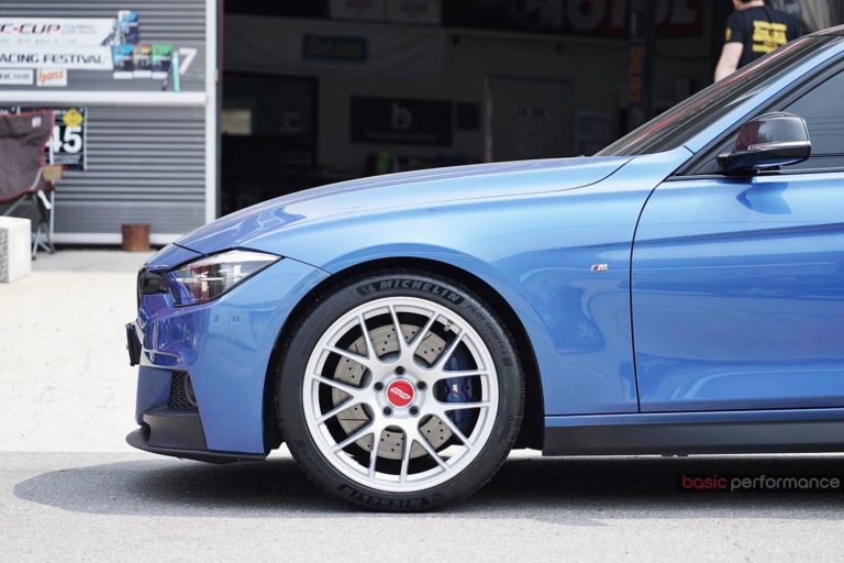 BMW 330i F30 Blue Apex EC-7 | Wheel Front