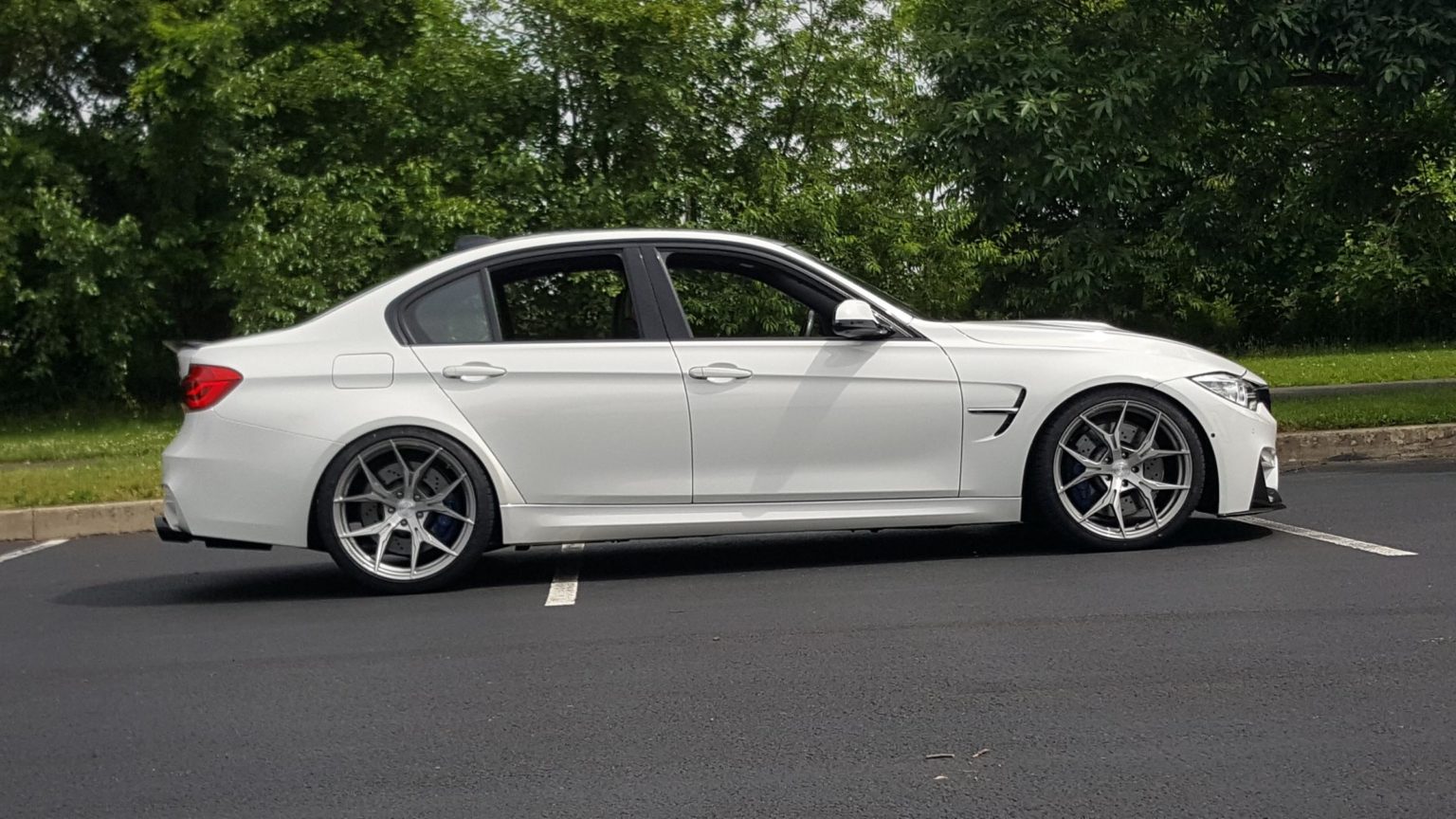 BMW M3 F80 White Rohana RFX5 Wheel | Wheel Front