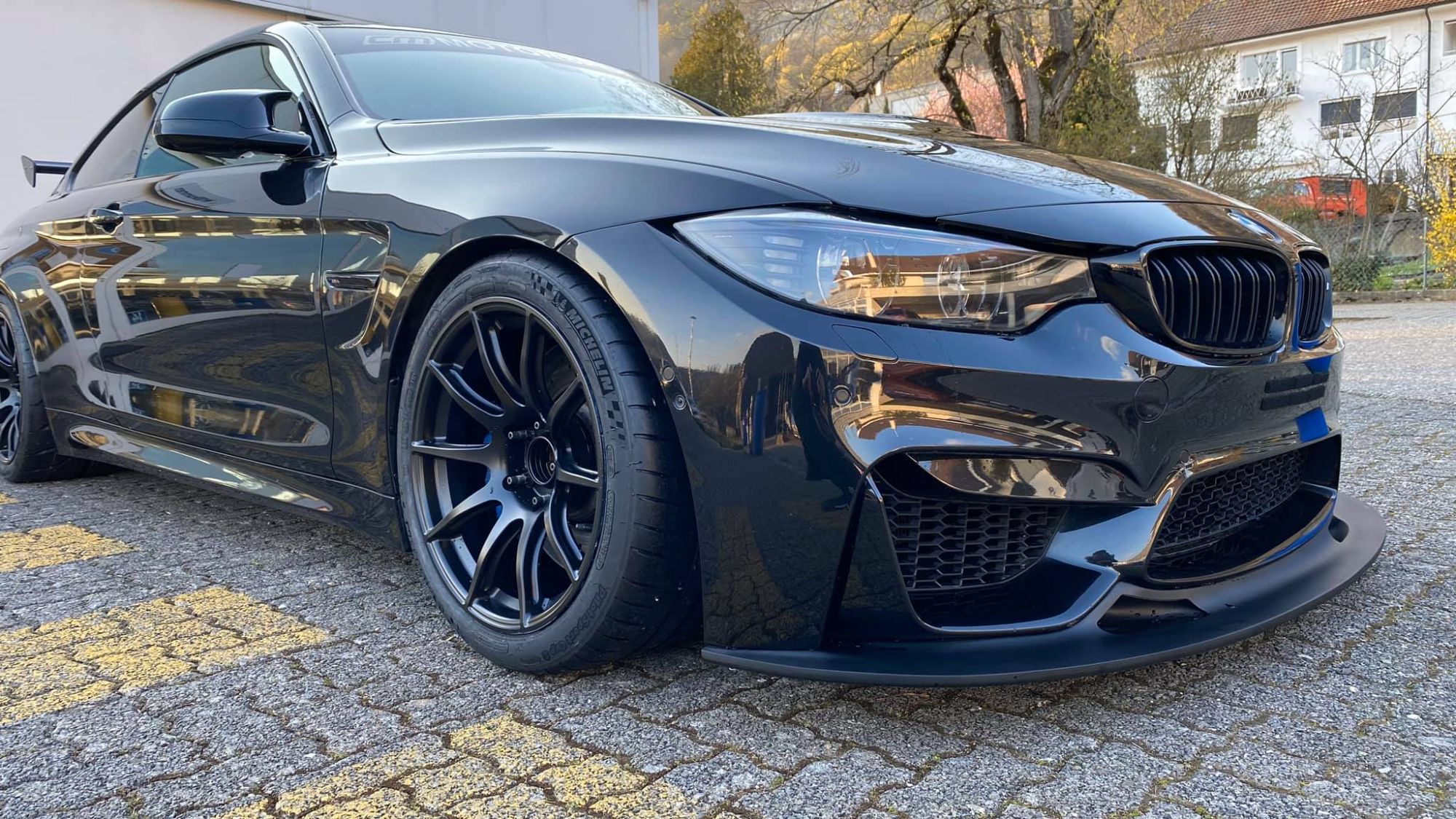 BMW M4 F82/F83 with 18 × 10 and 18 × 11-inch Apex SM-10 Aftermarket Wheels.
