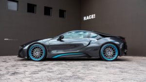 bmw-i8-custom-wheels-blue-lips-electric-car-rims-k