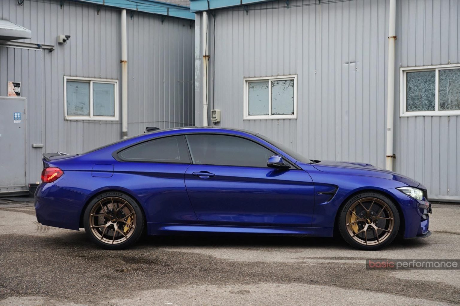 BMW M4 CS F82 Blue with Bronze BBS FI-R Wheel | Wheel Front