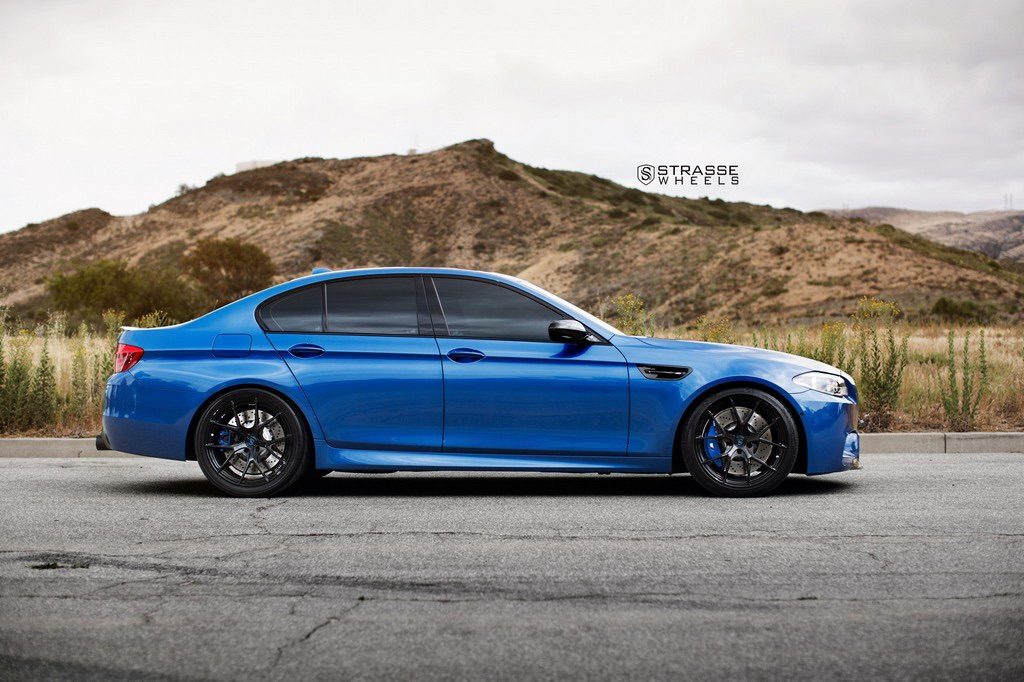 bmw-m5-strasse-sm5r-1