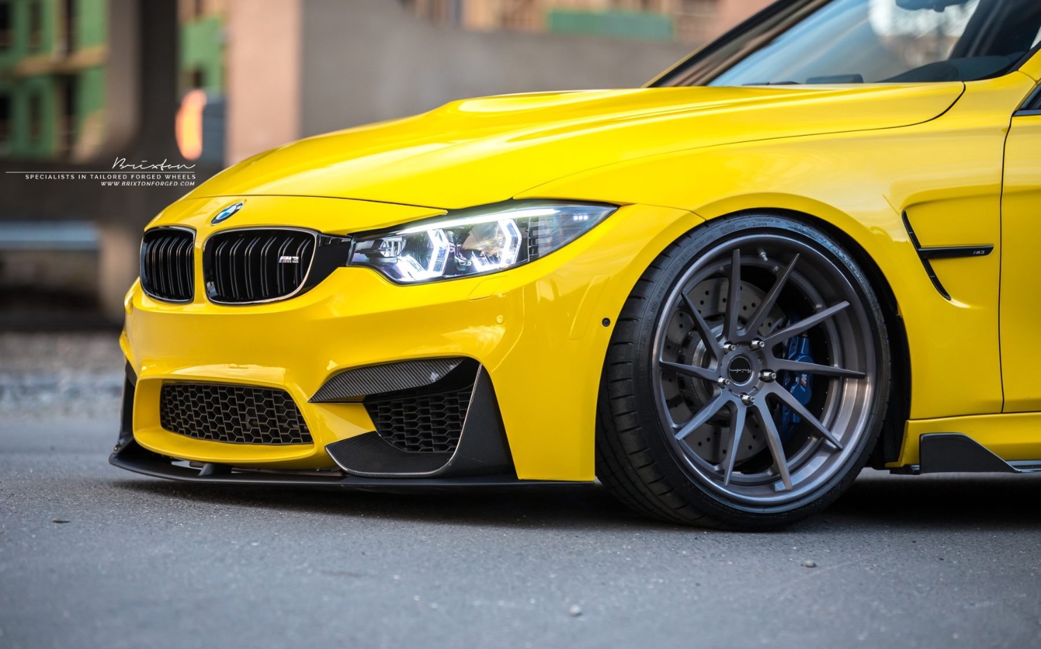 brixton-forged-wheels-r10d-targa-bmw-f80-m3-yellow-gmp-performance-forged-wheels-smoke-black-12-1800x1124