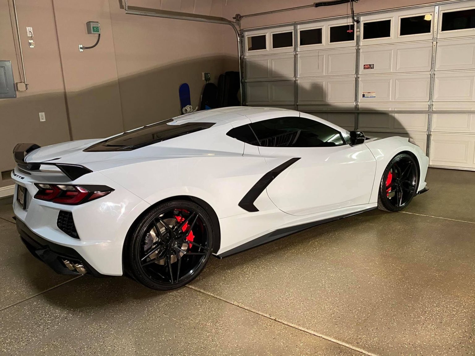 Chevrolet Corvette C8 Stingray White EX1 Wheel Wheel Front