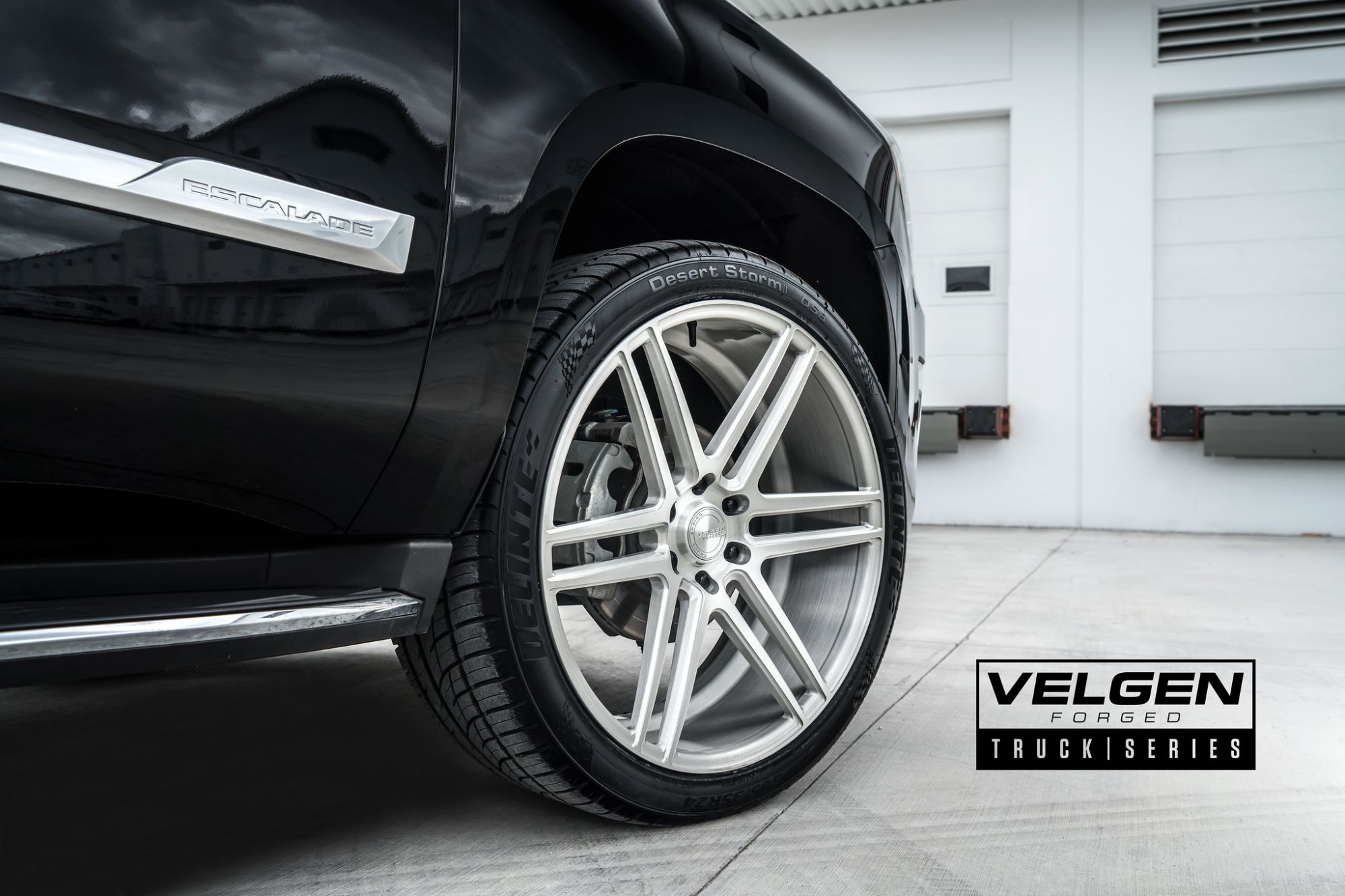 Glimp kin dik Cadillac Escalade Black Velgen VFT6 | Wheel Front