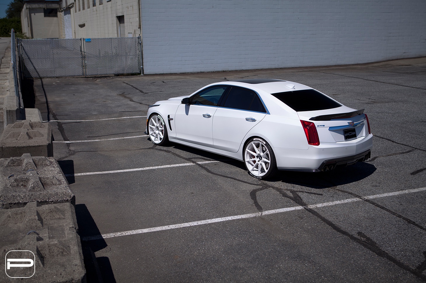 cadillacctsvpurrs03white001