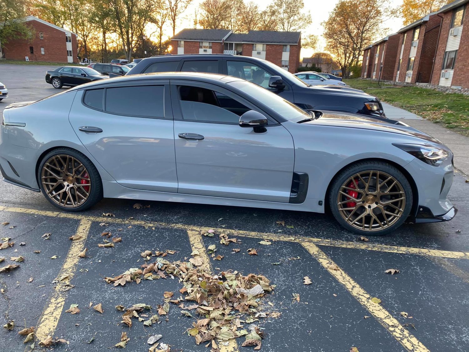 Kia Stinger GT AWD Ceramic Grey with Bronze Rohana RFX10 | Wheel Front