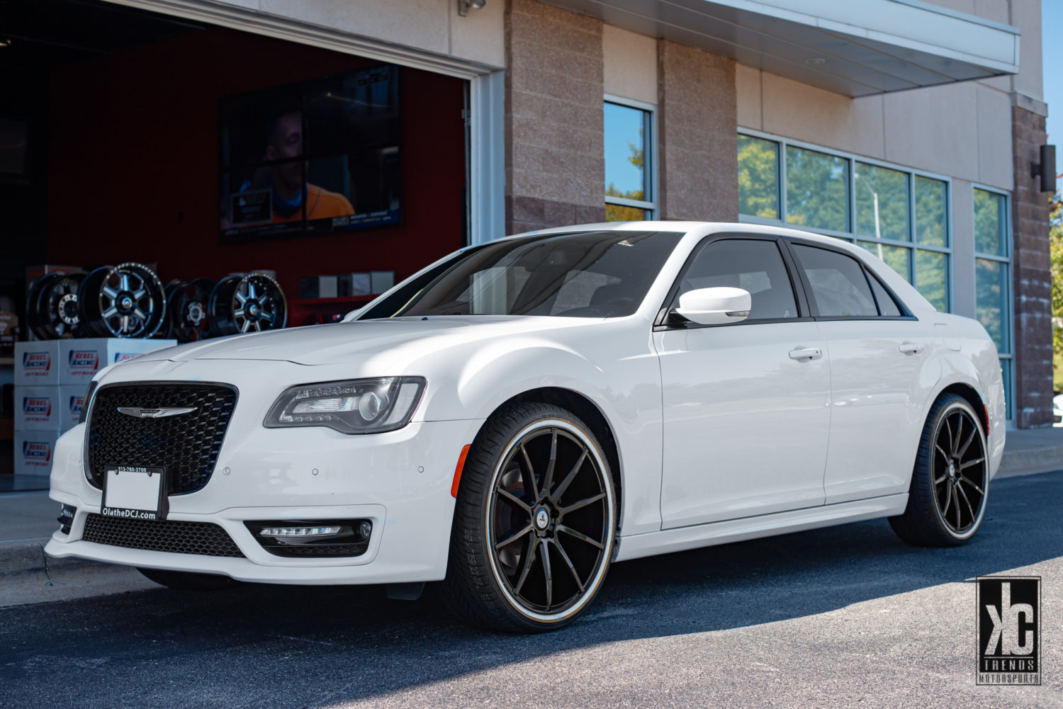 Chrysler 300C White Asanti ABL-20 Wheel | Wheel Front