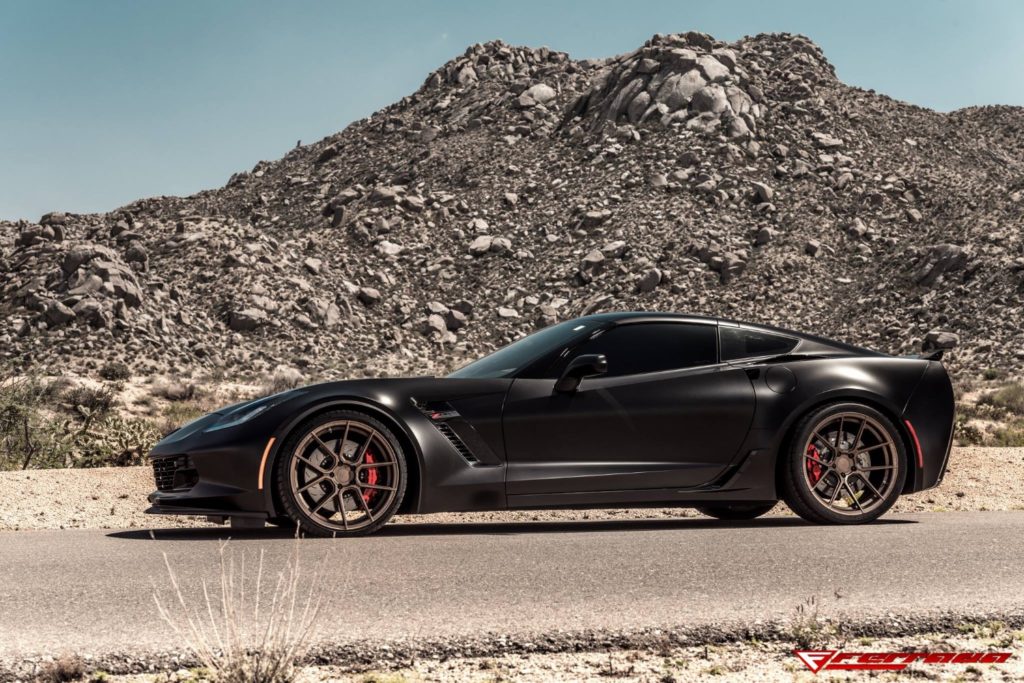 corvette-z06-ferrada-f8fr8-wheels-2