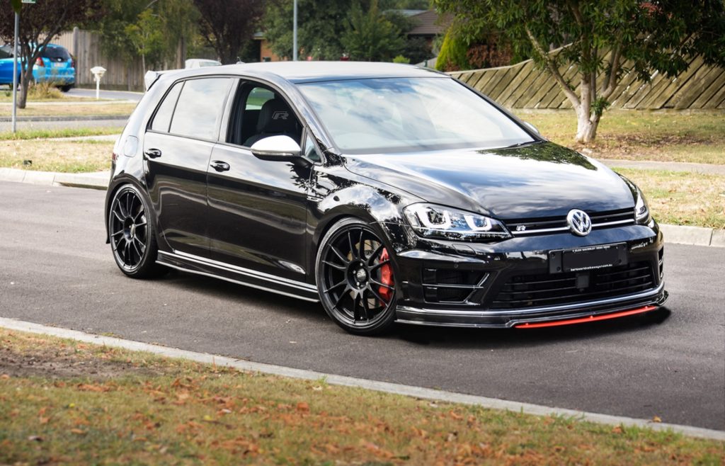 Volkswagen Golf R 7 Black OZ Ultraleggera Wheel | Wheel Front