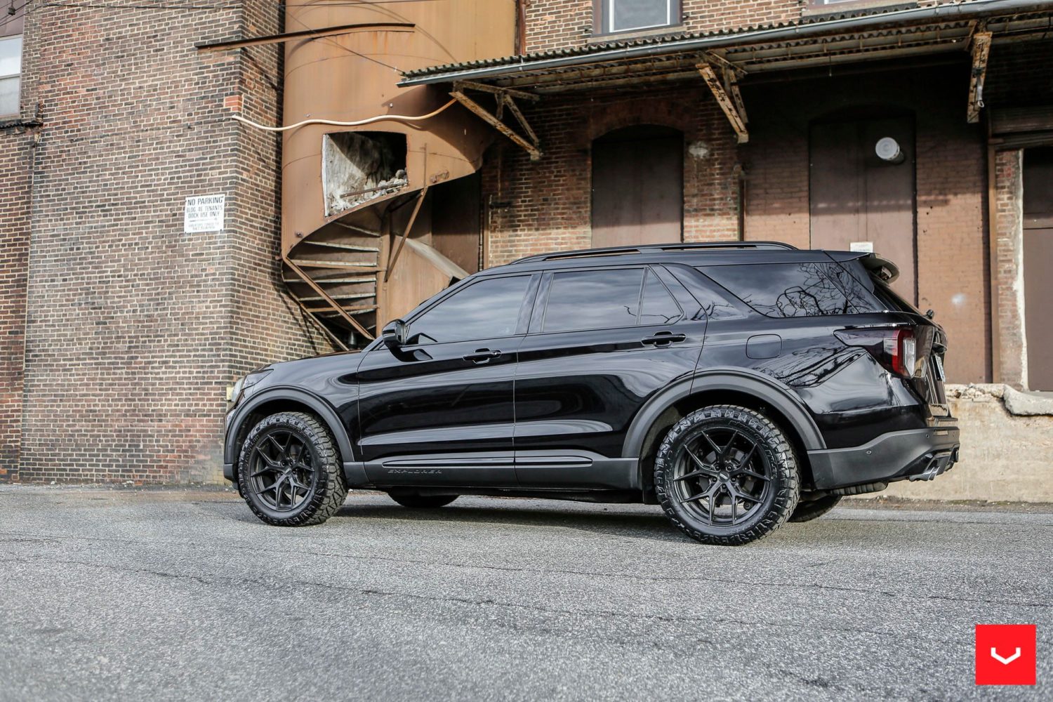 Ford Explorer Black Vossen HF-5 Wheel | Wheel Front