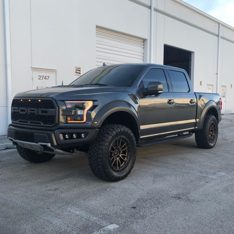 Ford F-150 Raptor Grey Fuel Off-Road Rebel 6 D681 | Wheel Front