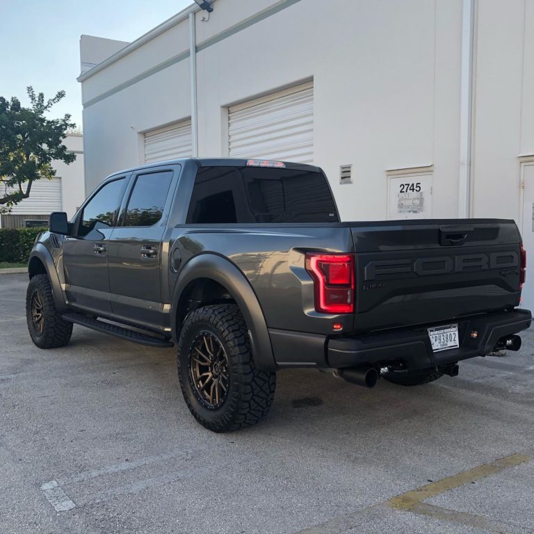 Ford F-150 Raptor Grey Fuel Off-Road Rebel 6 D681 | Wheel Front