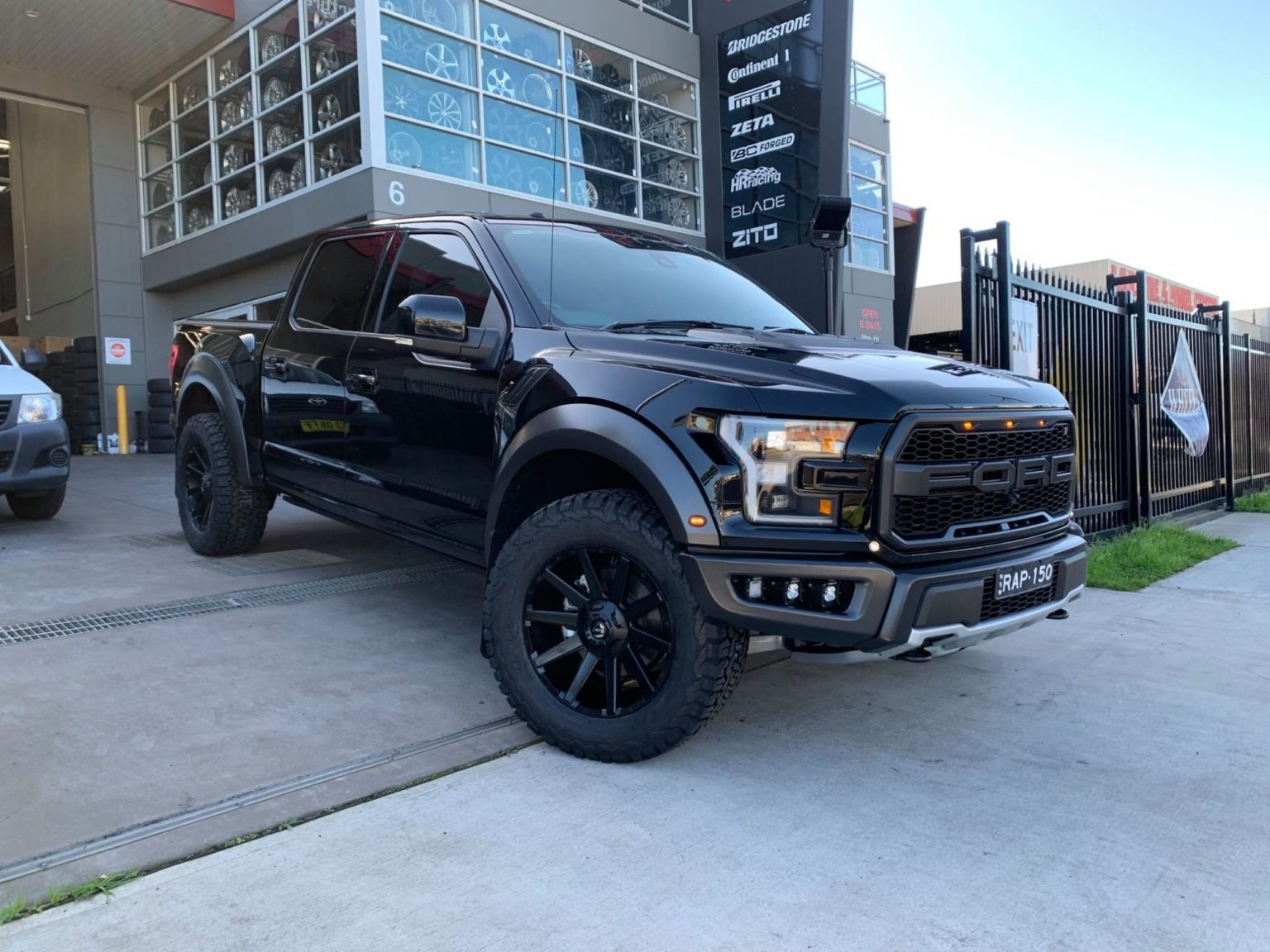 Ford F-150 Raptor Black Fuel Off-Road Contra D437 | Wheel Front