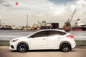 ford-focus-rs-white-project-6gr-seven-wheels-1