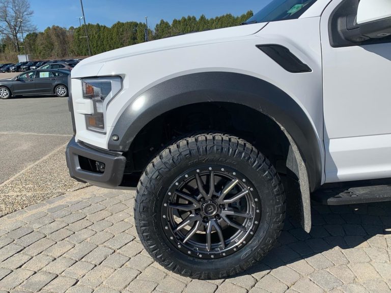 Ford F-150 Raptor White Fuel Off-Road Rebel 6 D680 | Wheel Front