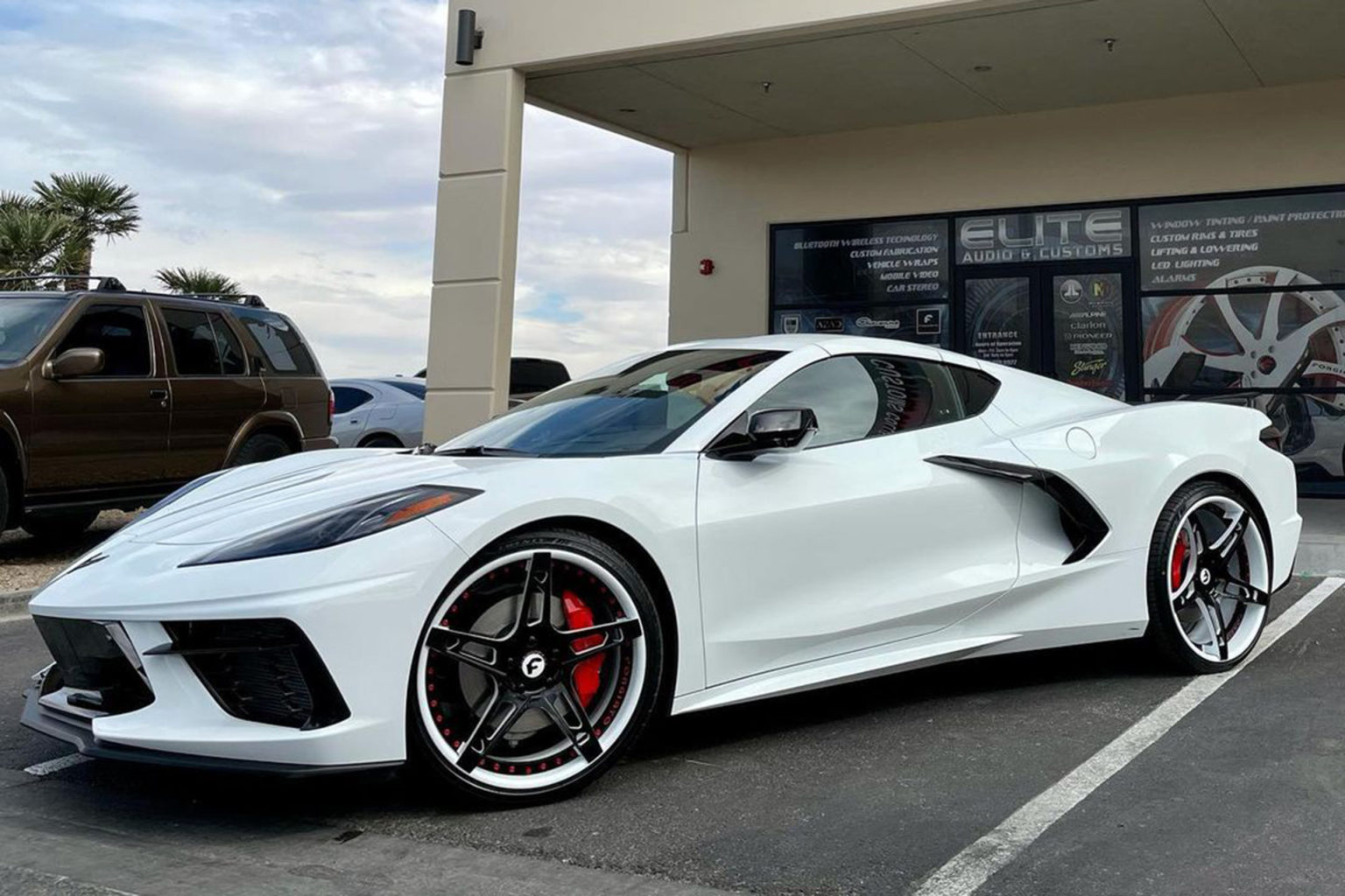 Chevrolet Corvette C8 Stingray White Forgiato Affilato-ECL Wheel ...