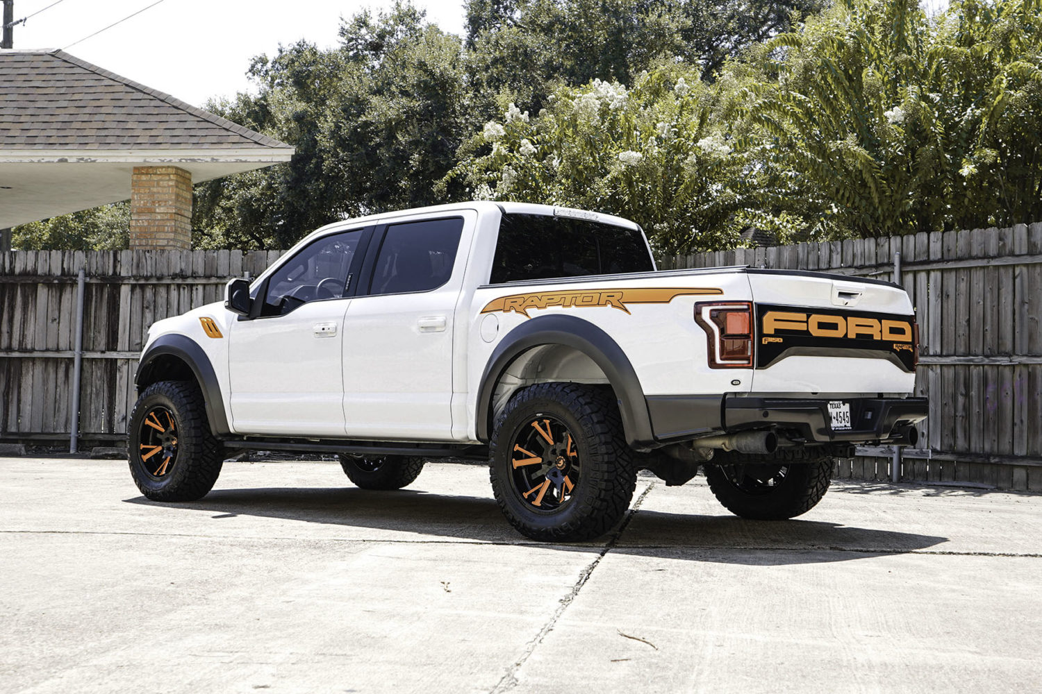 Ford F-150 Raptor White Forgiato VLONE-T | Wheel Front