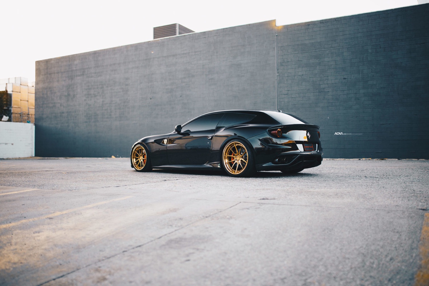 gold-concave-wheels-ferrari-ff-four-seater-aftermarket-modified-g