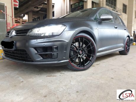 Volkswagen Golf R 7 Black Rays Gram Light 57xtreme REV Wheel Front