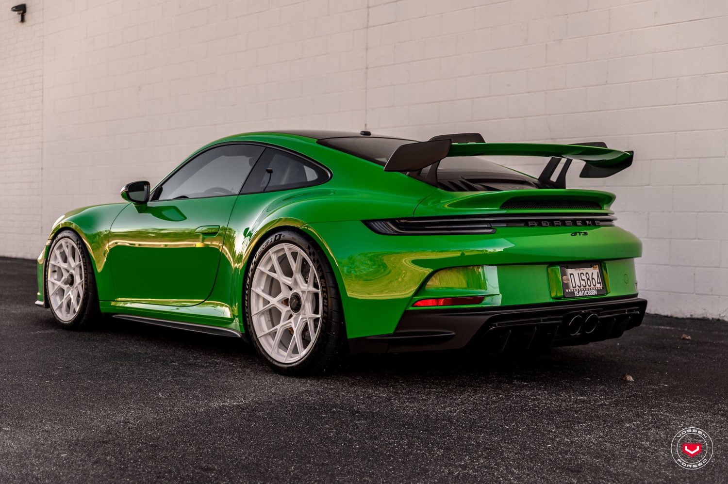 Porsche 911 GT3 992 Green Vossen S21-07 | Wheel Front
