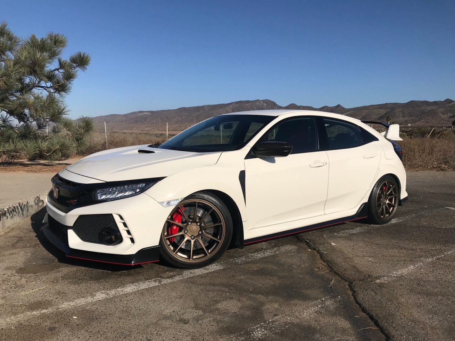 Honda Civic Type-R FK8 White Titan 7 T-R10 Wheel | Wheel Front