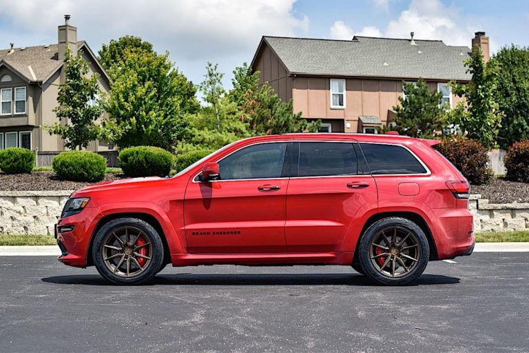 Jeep Grand Cherokee SRT Red With Satin Bronze Vossen HF-3 Aftermarket ...