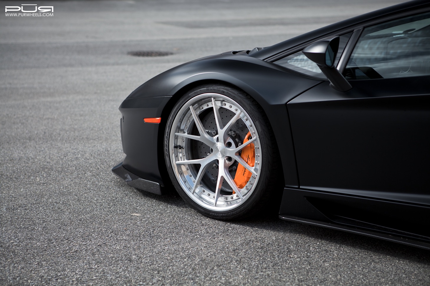 Lamborghini Aventador Black PUR LX04.V3 Wheel | Wheel Front