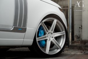 land-rover-range-rover-agl22-monoblock-gloss-white-brushed-accents-2