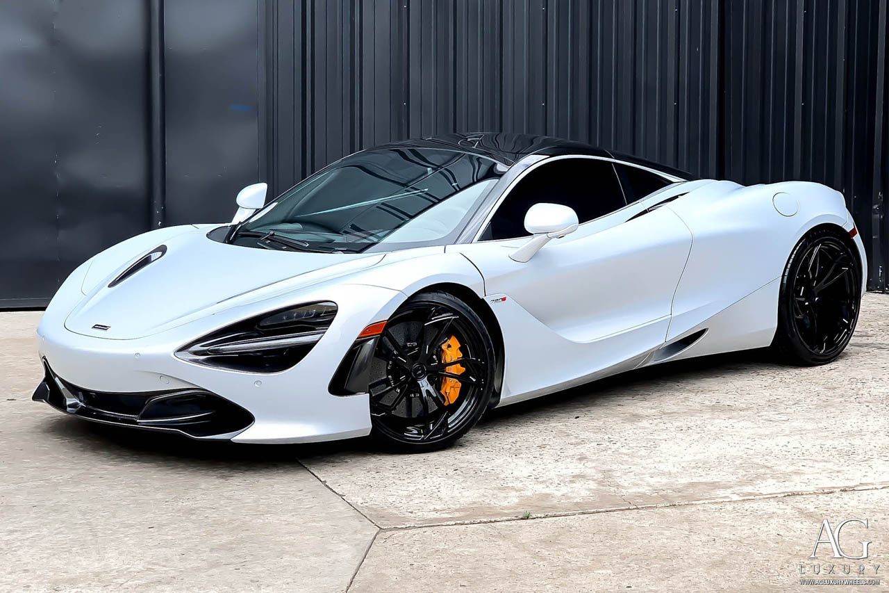 black and blue 720s