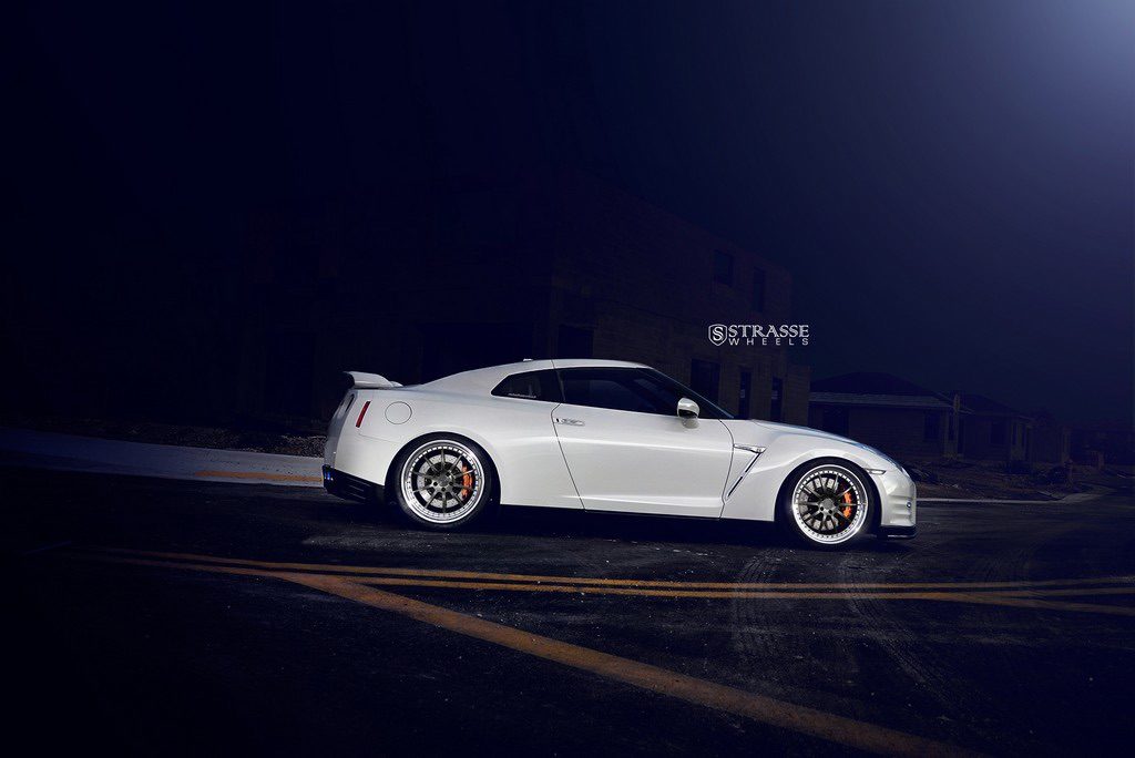nissan-gtr-4
