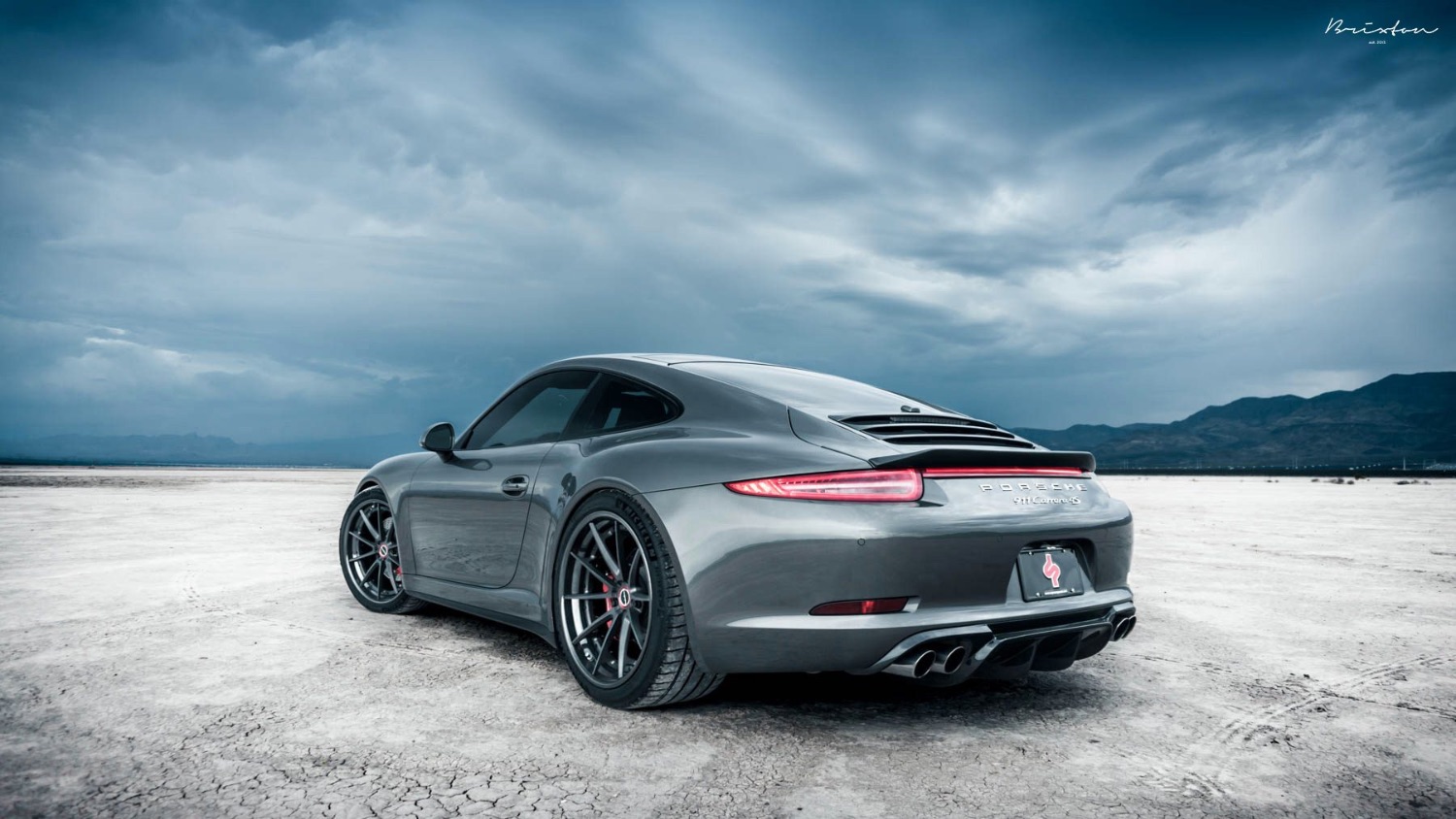 porsche-991-c4s-brixton-forged-wr3-targa-series-forged-wheels-3-piece-concave-brushed-smoke-black-18-1800x1013