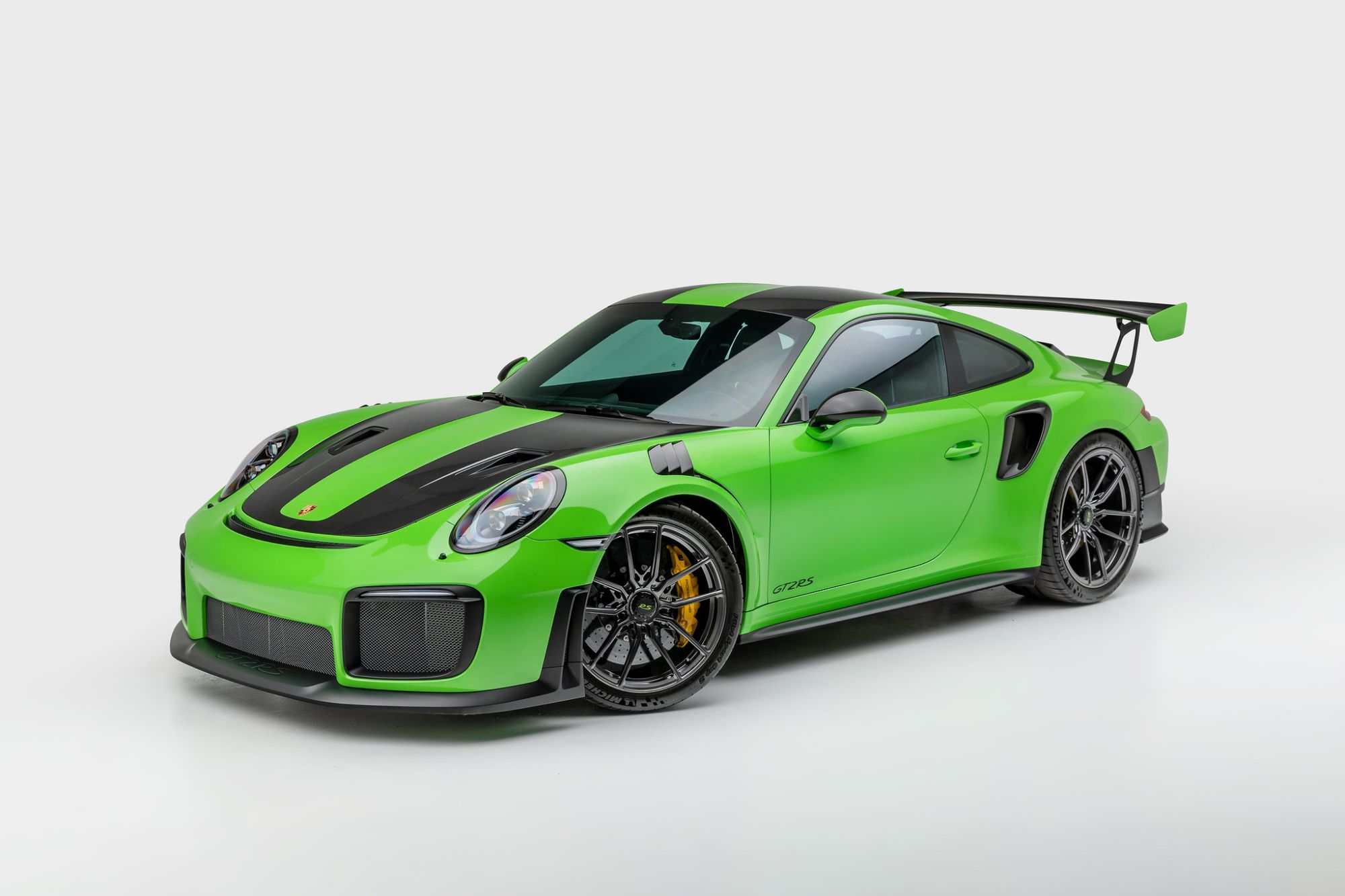 Porsche 911 Gt2 Rs 991 Green With Vorsteiner Vcs 002 Aftermarket Wheels
