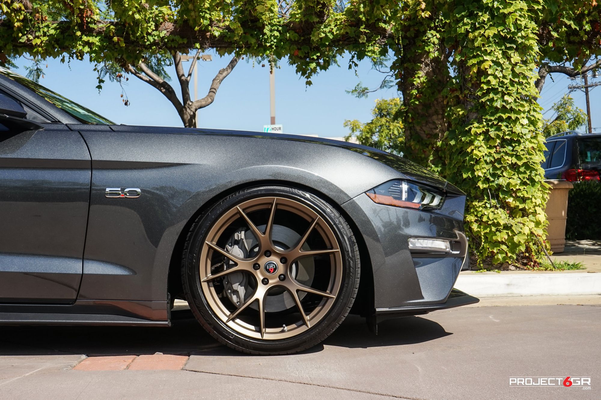 hugge pie Mellem Ford Mustang S550 Grey with Satin Bronze Project 6GR TEN Aftermarket Wheels  | Wheel Front