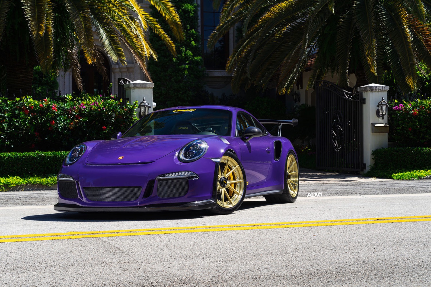 purple-porsche-gt3-rs-gold-forged-wheels-centerlock-rims-k