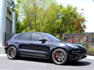 sv104_21_blk_macan_turbo_4__dc98abe7a4ac9c3594a4bb8b10815bf652eacb83
