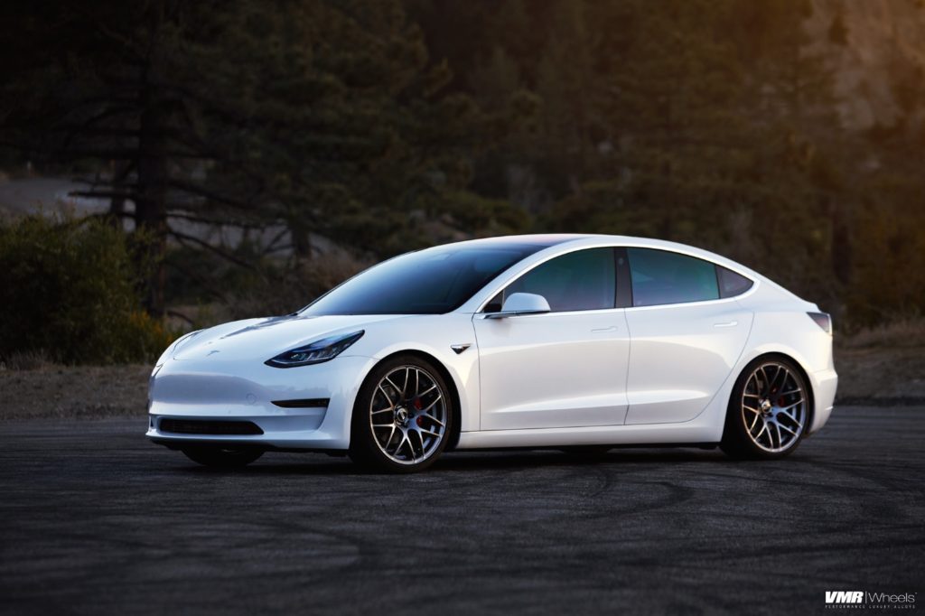 Tesla Model 3 White VMR V710 Wheel | Wheel Front